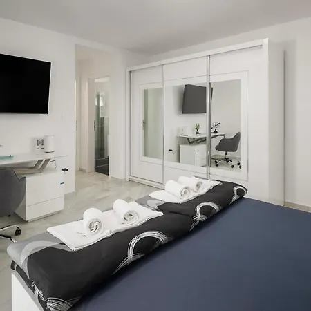 3 Bedroom Amazing In Musales *