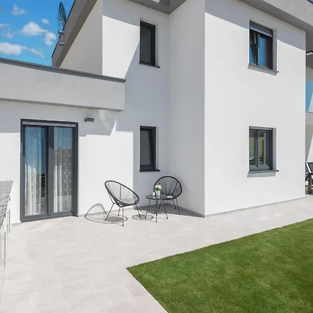 3 Bedroom Amazing In Musales