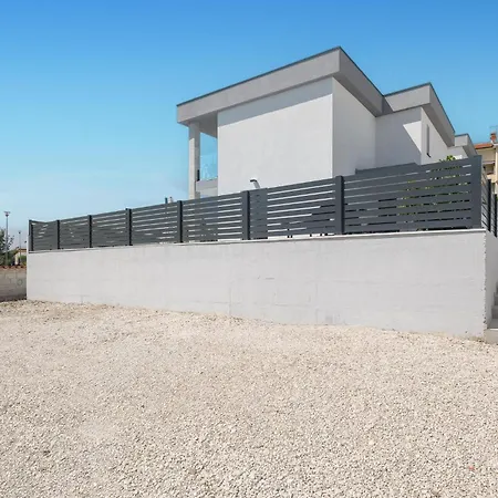 Semesterbostad 3 Bedroom Amazing In Musales